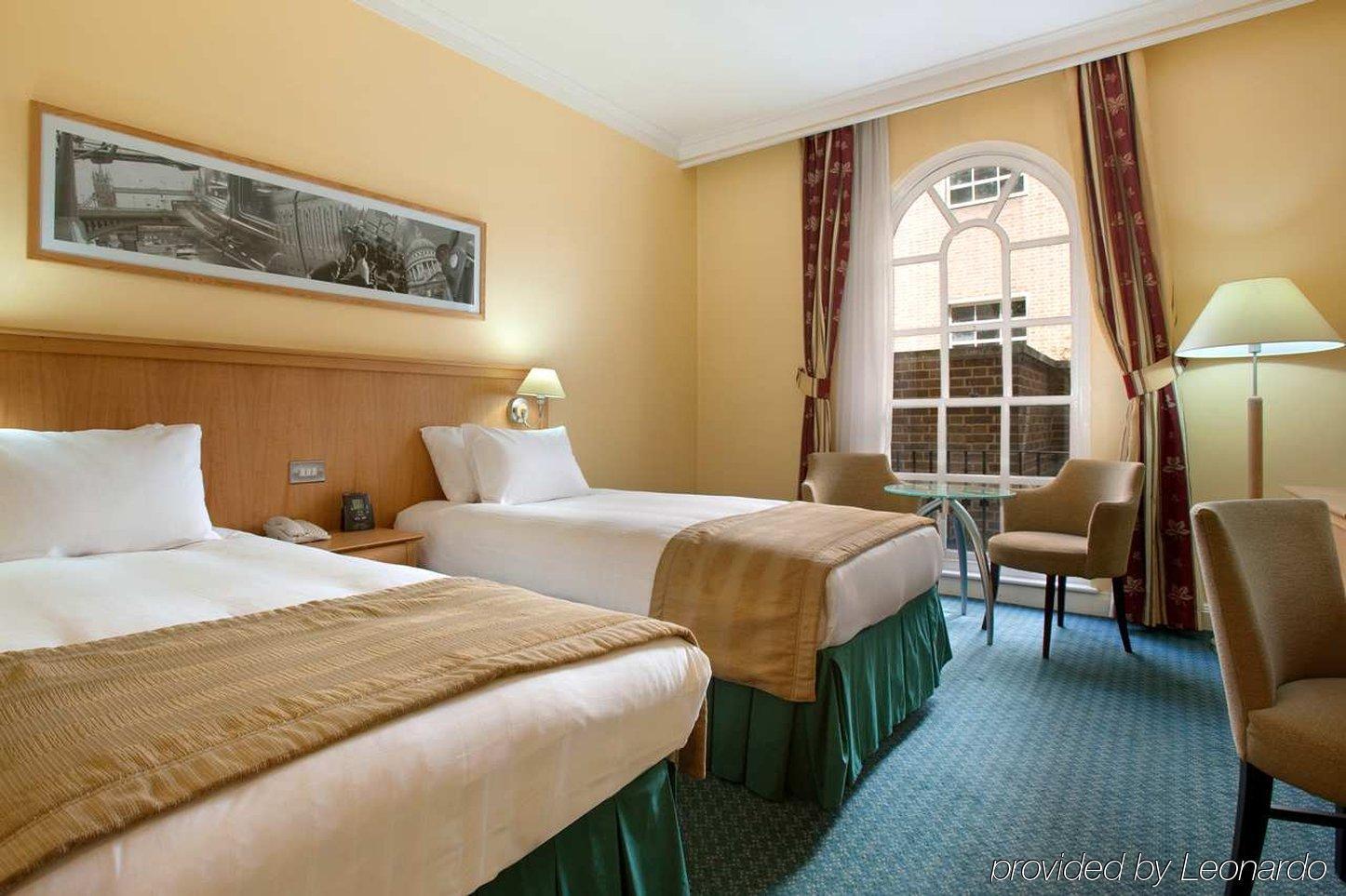 Hilton London Euston Hotel Room photo